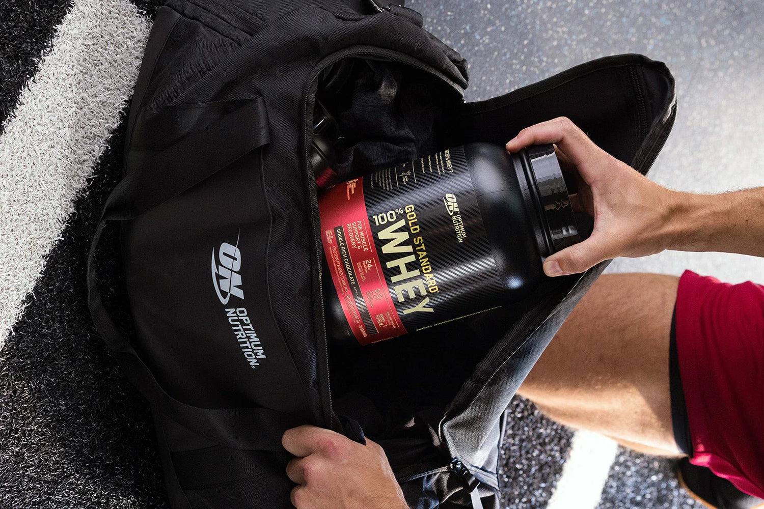 Optimum Nutrition Gold Standard Whey - In ON Gym Bag